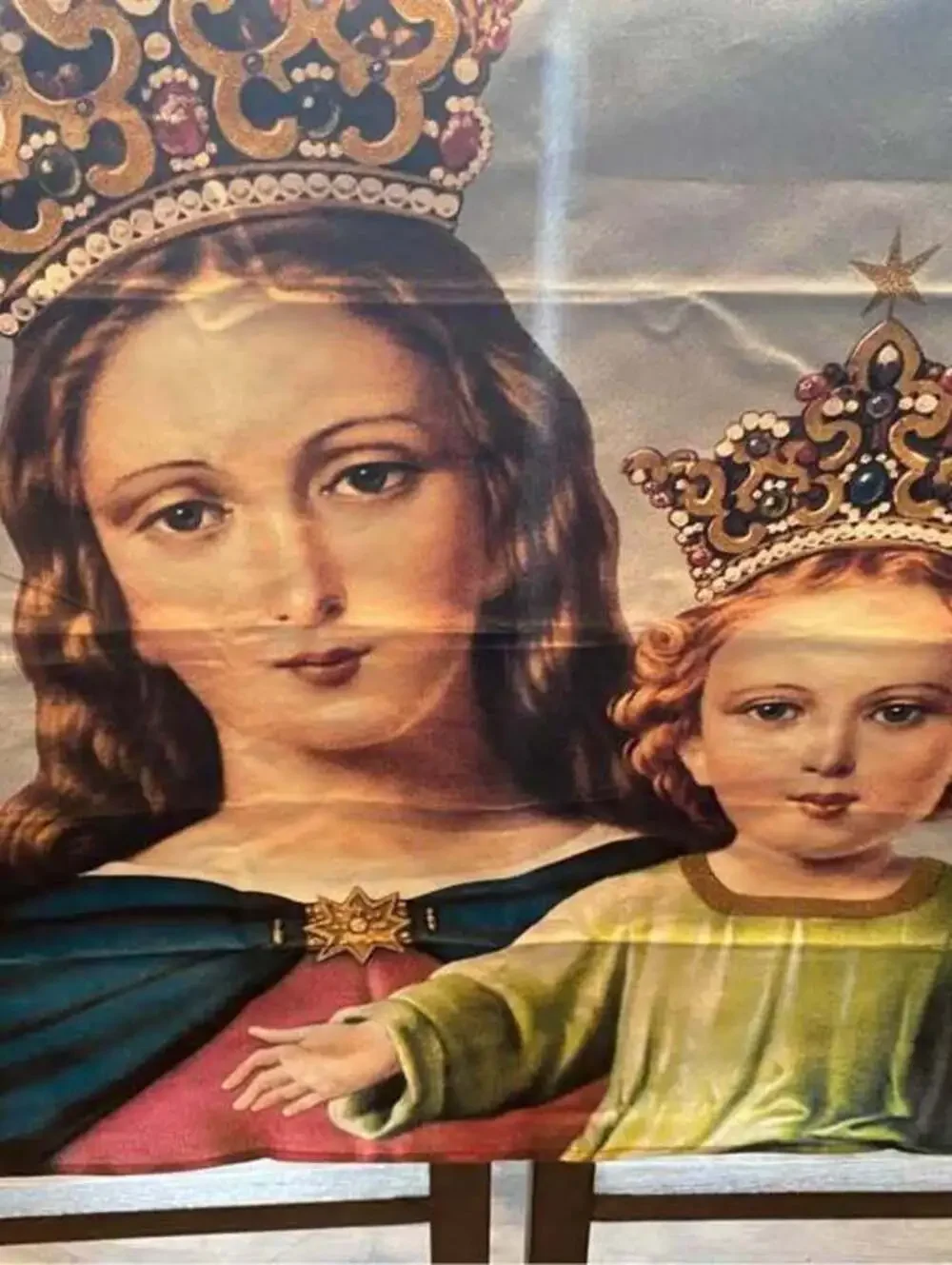 Wallhanging Maria Auxiliadora banner